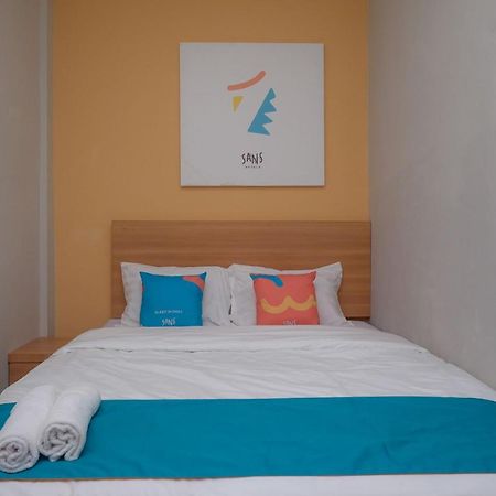 Sans Hotel Tiga Putri Semarang By Reddoorz Экстерьер фото