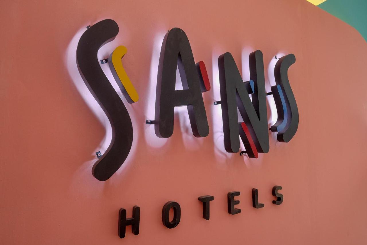 Sans Hotel Tiga Putri Semarang By Reddoorz Экстерьер фото