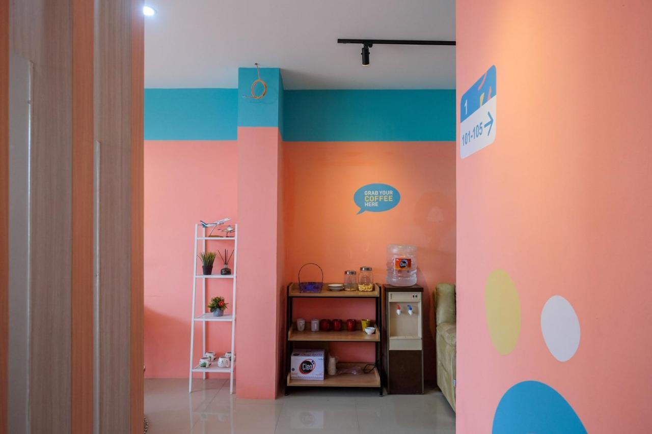 Sans Hotel Tiga Putri Semarang By Reddoorz Экстерьер фото