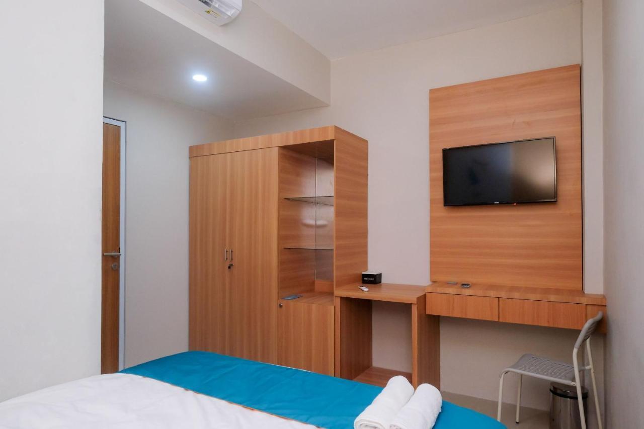 Sans Hotel Tiga Putri Semarang By Reddoorz Экстерьер фото